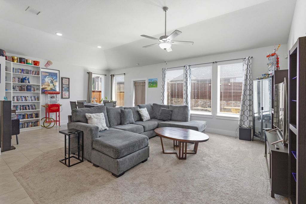 2434 Pebble Bank Lane, Midlothian, TX 76065 — photo 4