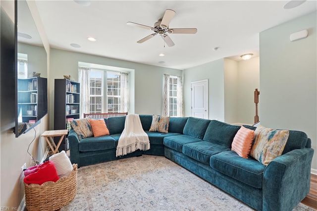 315 W Constance Rd Unit 247, Suffolk, VA 23434