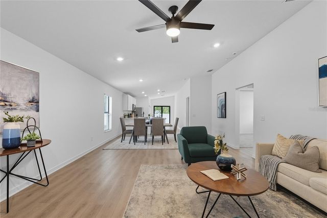 1333 BARNACLE BAY PLACE, Tampa, FL 33619