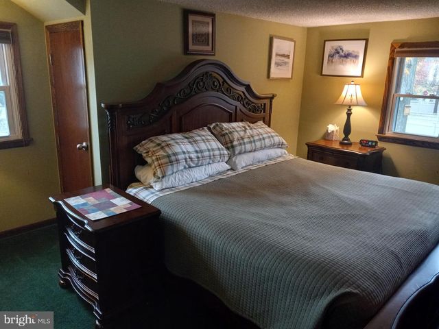 15 18TH ST, Burlington, NJ 08016