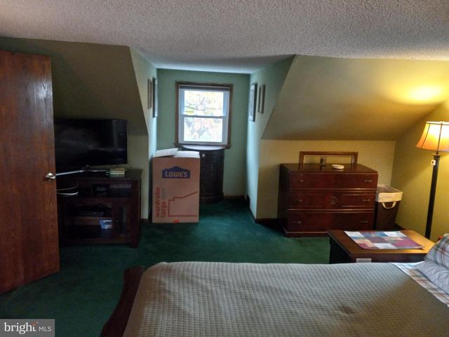 15 18TH ST, Burlington, NJ 08016