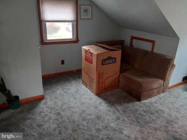 15 18TH ST, Burlington, NJ 08016