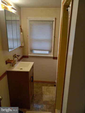 15 18TH ST, Burlington, NJ 08016