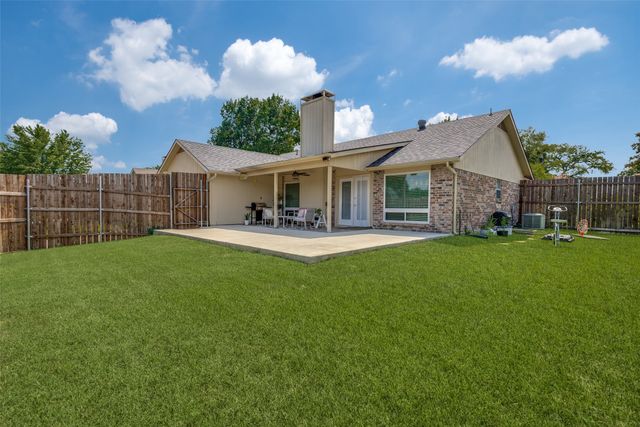 106 Creekside Lane, Coppell, TX 75019