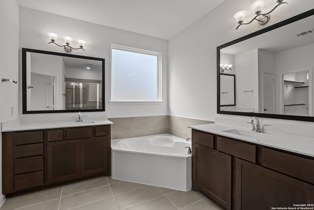 4544 Yoakum Valley, Schertz, TX 78108