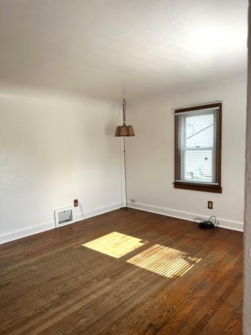 7620 New Hampshire Avenue, Hammond, IN 46323