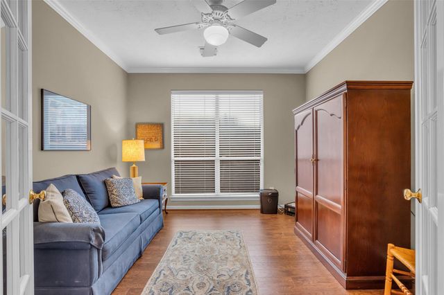 65 W Sienna Place, The Woodlands, TX 77382