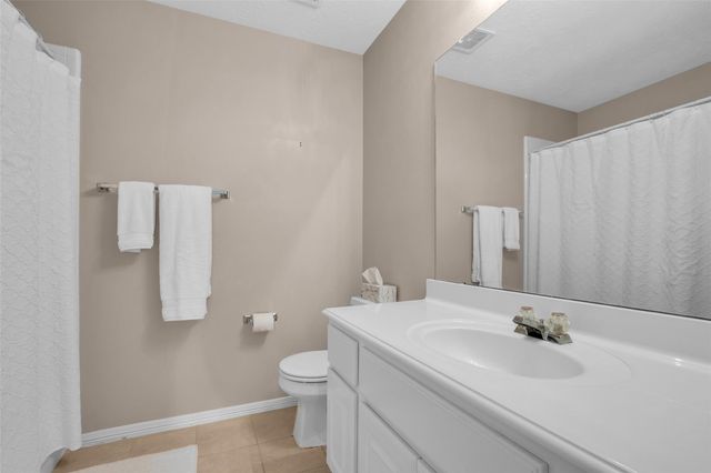 65 W Sienna Place, The Woodlands, TX 77382