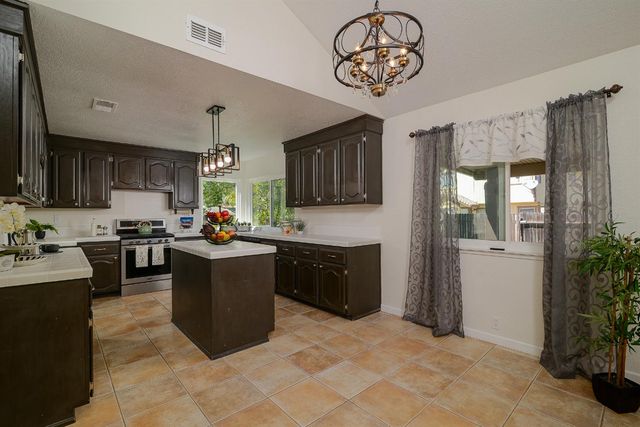 5722 Laguna Quail Way, Elk Grove, CA 95758