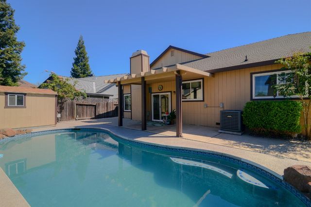 5722 Laguna Quail Way, Elk Grove, CA 95758