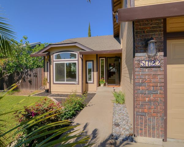 5722 Laguna Quail Way, Elk Grove, CA 95758