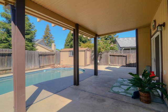 5722 Laguna Quail Way, Elk Grove, CA 95758
