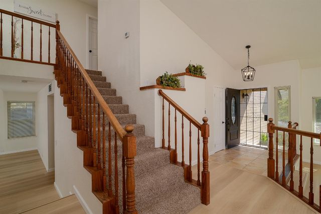 5722 Laguna Quail Way, Elk Grove, CA 95758