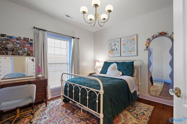 6806 Breyerton Way, Owens Cross Roads, AL 35763