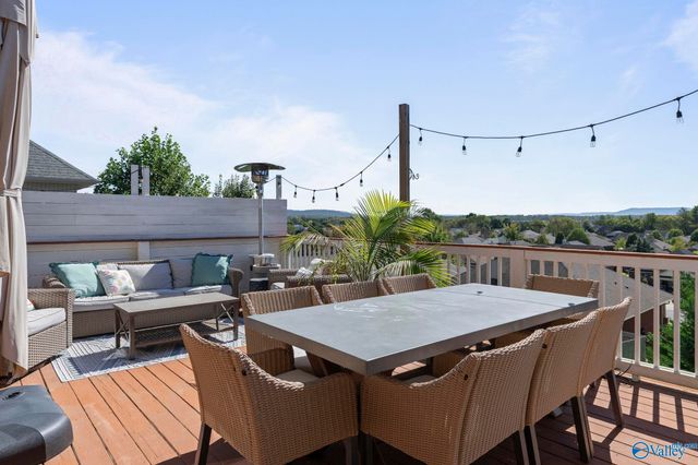 6806 Breyerton Way, Owens Cross Roads, AL 35763