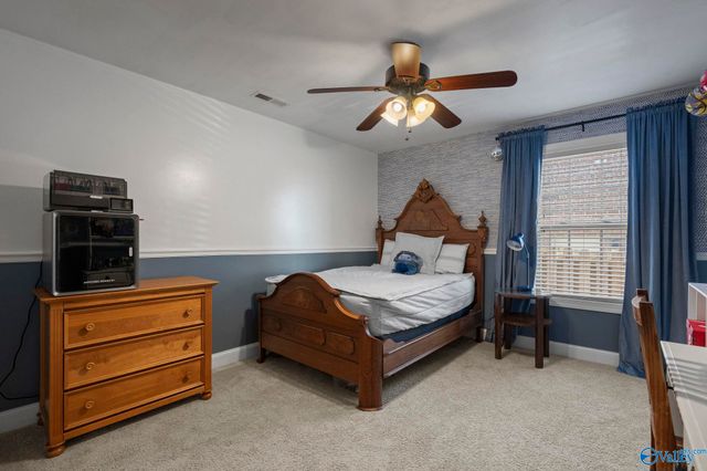 6806 Breyerton Way, Owens Cross Roads, AL 35763