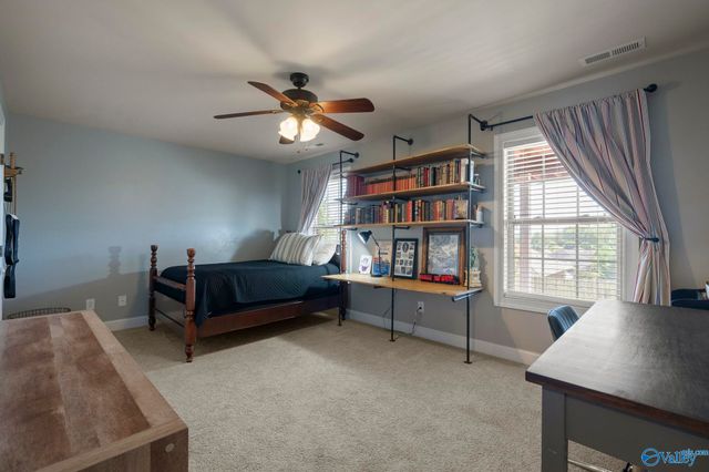 6806 Breyerton Way, Owens Cross Roads, AL 35763