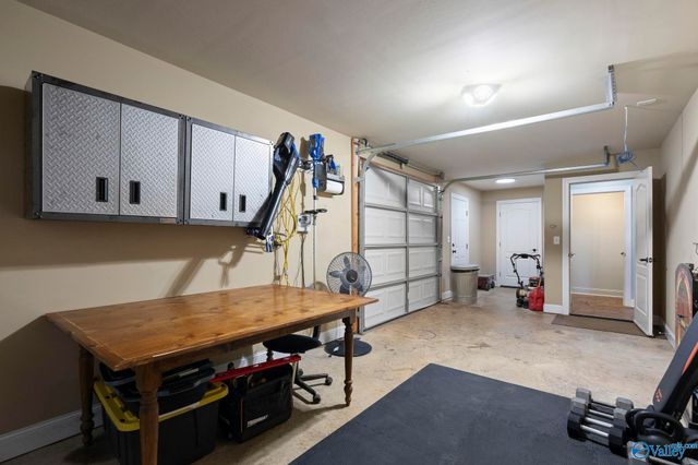 6806 Breyerton Way, Owens Cross Roads, AL 35763