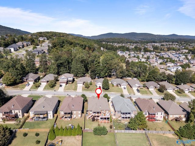 6806 Breyerton Way, Owens Cross Roads, AL 35763