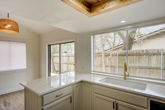 9320 New London Street, Shreveport, LA 71118