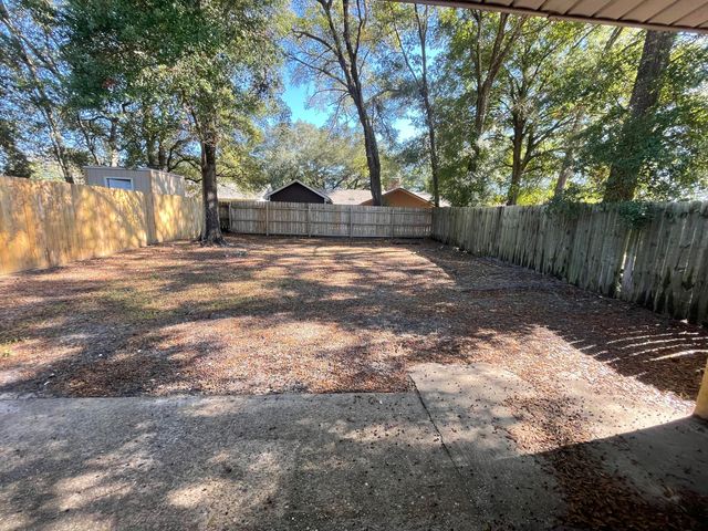 607 W Sunset Boulevard A, Fort Walton Beach, FL 32547