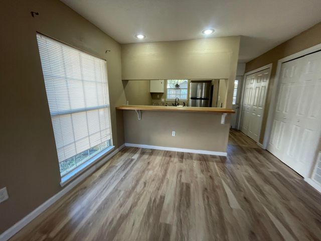 607 W Sunset Boulevard A, Fort Walton Beach, FL 32547