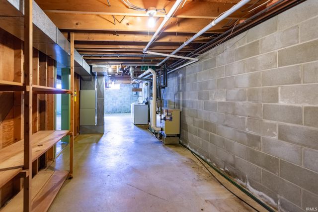 60234 Robin Hood Lane, Elkhart, IN 46517