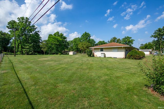 60234 Robin Hood Lane, Elkhart, IN 46517