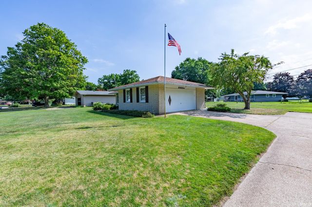 60234 Robin Hood Lane, Elkhart, IN 46517