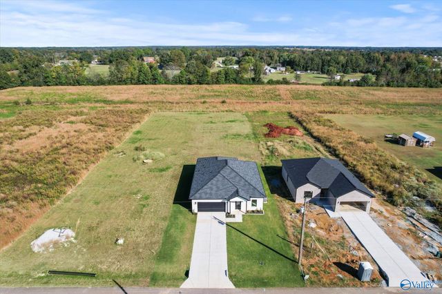 17194 Red Hill Road, Athens, AL 35611