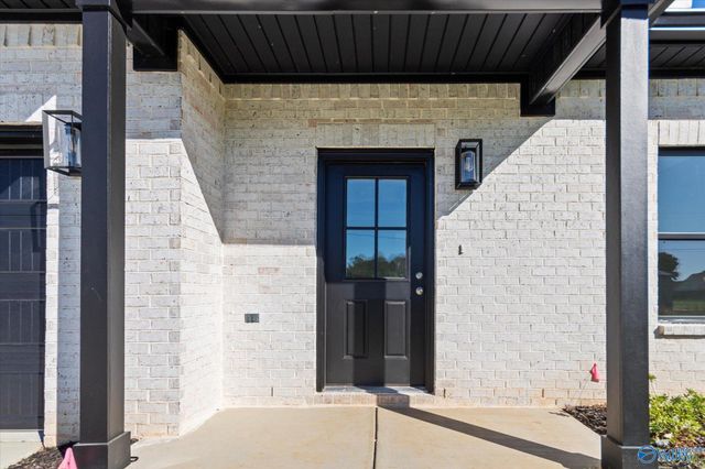 17194 Red Hill Road, Athens, AL 35611