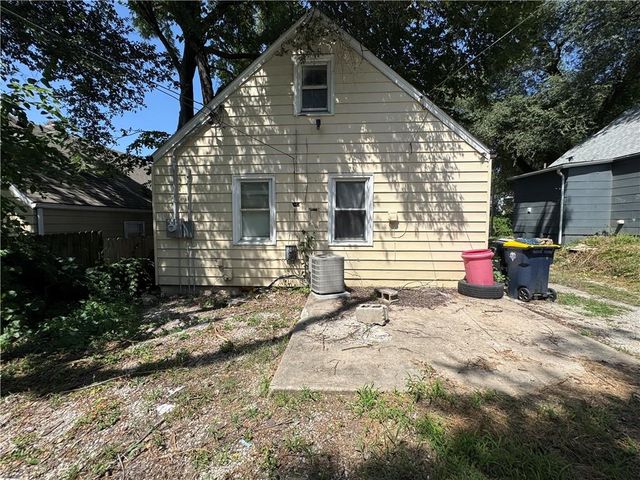 445 N Quincy Avenue, Kansas City, MO 64123