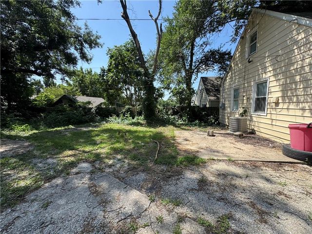 445 N Quincy Avenue, Kansas City, MO 64123