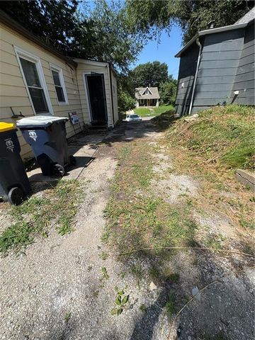 445 N Quincy Avenue, Kansas City, MO 64123
