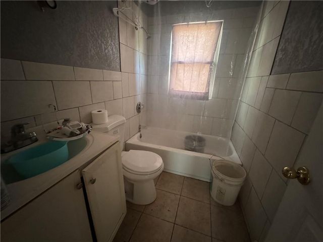 445 N Quincy Avenue, Kansas City, MO 64123