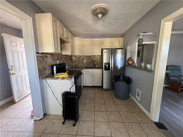 445 N Quincy Avenue, Kansas City, MO 64123