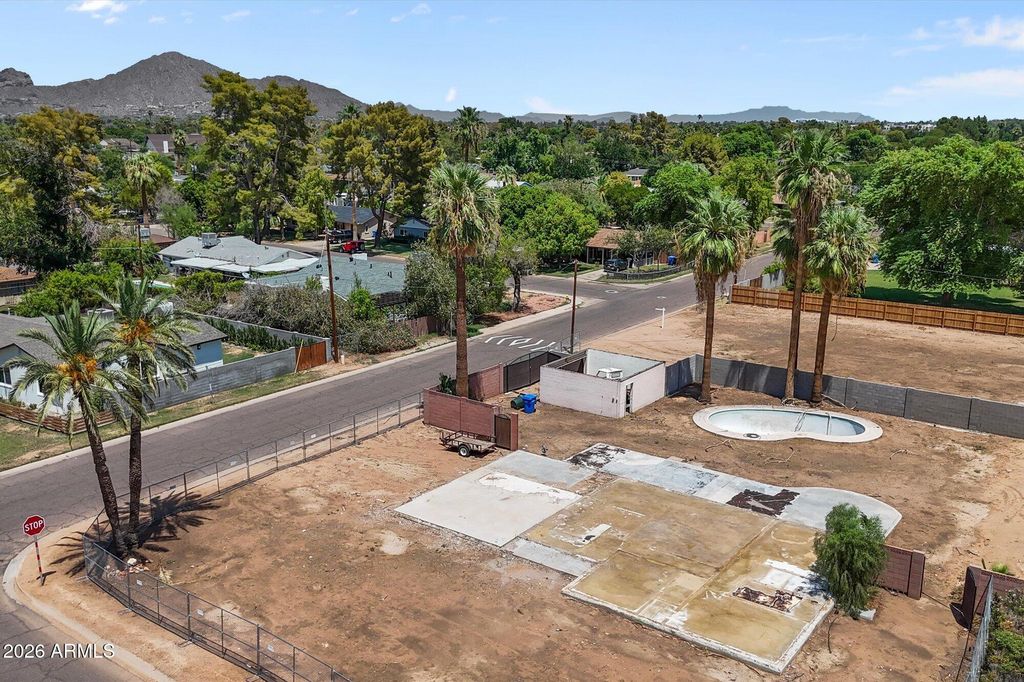 1875 N 38TH Place A, Phoenix, AZ 85008 — photo 4