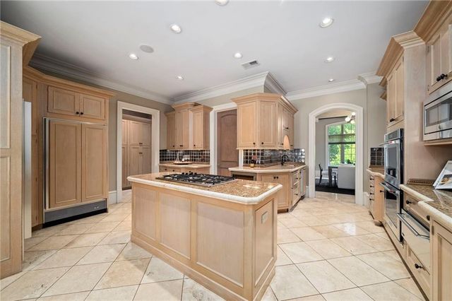 5530 Claire Rose Lane, Sandy Springs, GA 30327