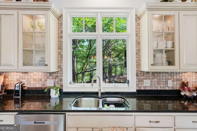 105 White Pine Court, Waleska, GA 30183