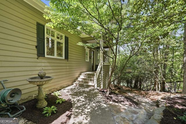 105 White Pine Court, Waleska, GA 30183