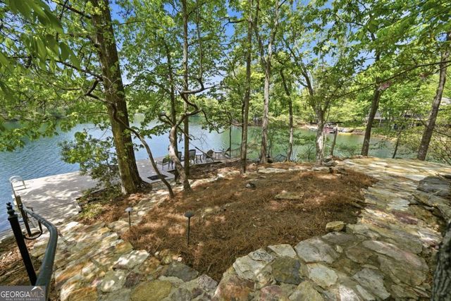 105 White Pine Court, Waleska, GA 30183