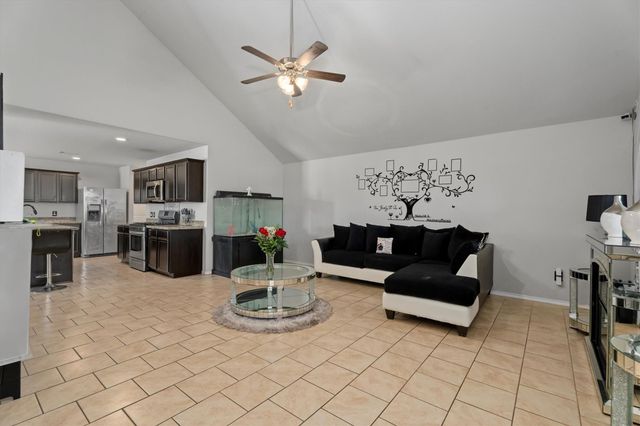 2602 Lincolns Meadow Drive, Spring, TX 77373