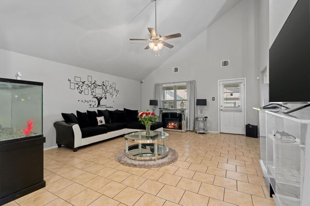 2602 Lincolns Meadow Drive, Spring, TX 77373