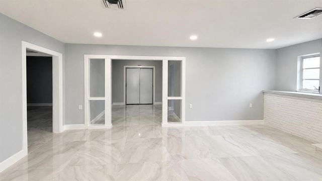 4894 Cyprus Lane, Haverhill, FL 33417