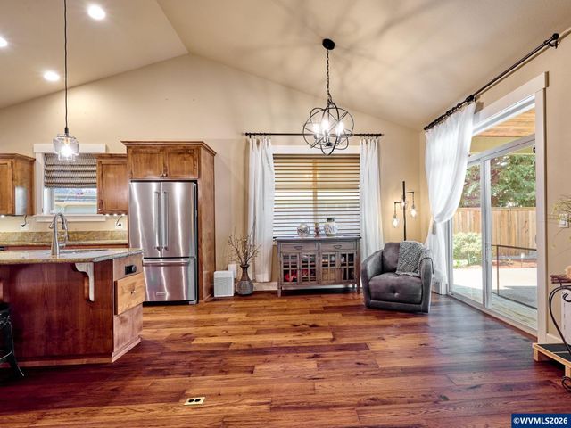 725 Thyme Lp, Silverton, OR 97381