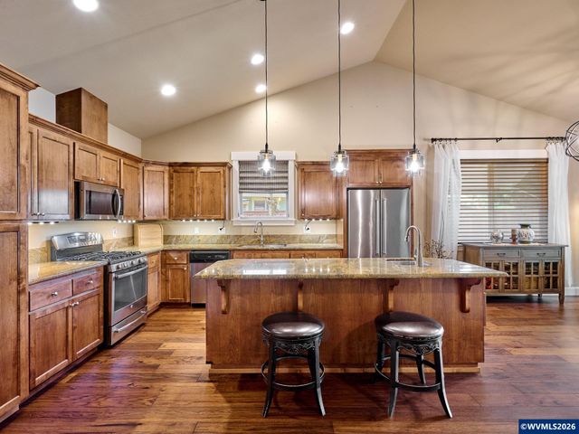 725 Thyme Lp, Silverton, OR 97381