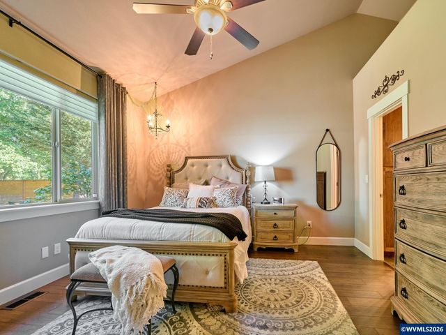725 Thyme Lp, Silverton, OR 97381