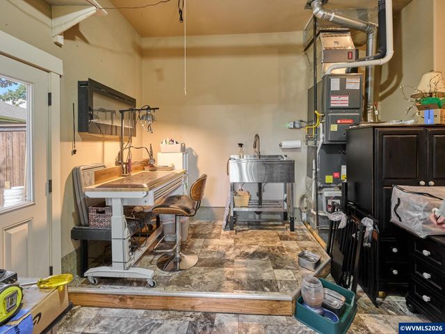 725 Thyme Lp, Silverton, OR 97381