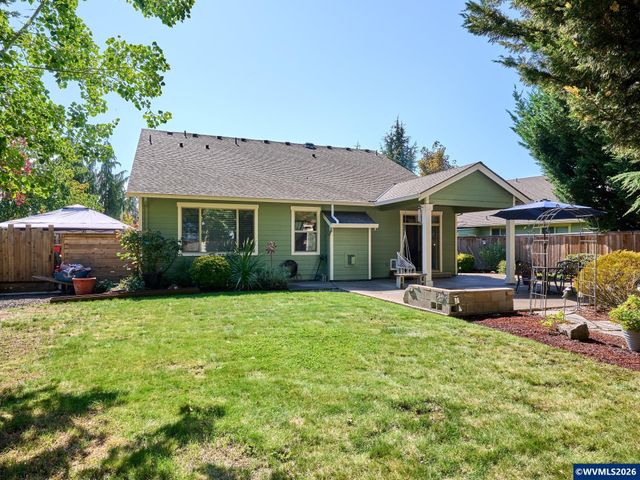 725 Thyme Lp, Silverton, OR 97381