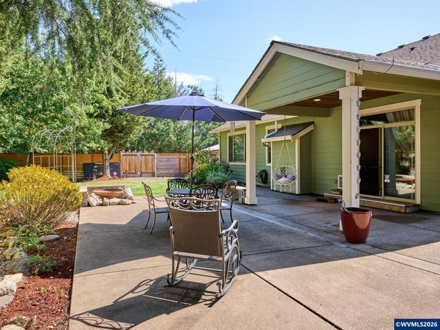 725 Thyme Lp, Silverton, OR 97381